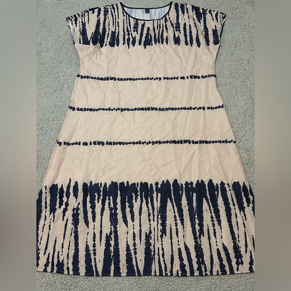 Elegant Navy and Cream Women's Dress